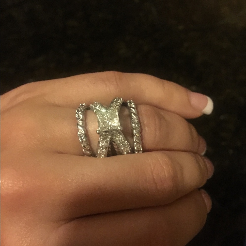 STUNNING CUSTOM ENGAGEMENT RING!!! - Picture 8 of 8
